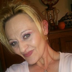 Meet your Posher, Celeste